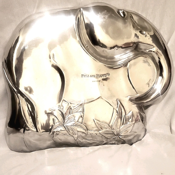 Silver Tone/Silverplated Elephant Serving Tray - Picture 5 of 5